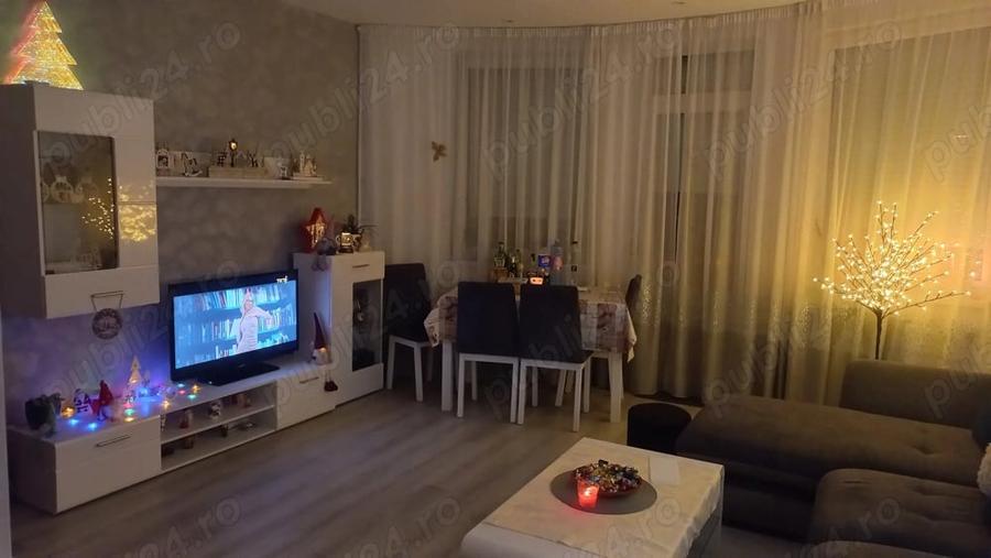 Apartament cu 3 camere decomandat în Central