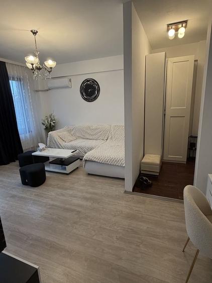 Apartament cu 2 camere decomandat în Palazu Mare