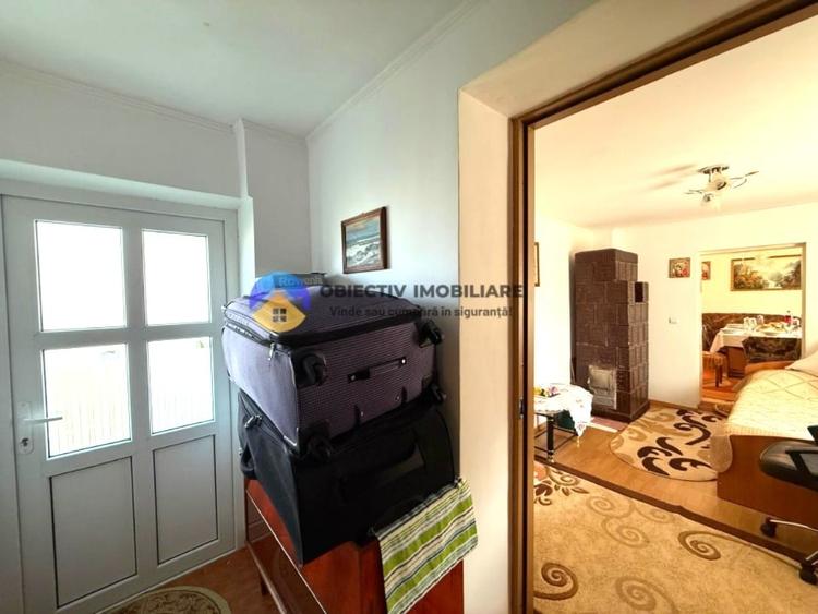 Casă cu 3 camere cu Teren 5062 Mp în Central
