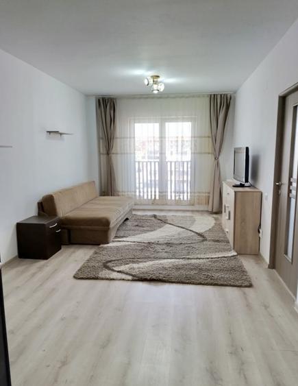 Garsonieră decomandată, mobilată în Florești