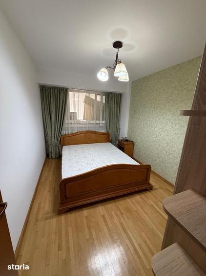 Apartament cu 3 camere decomandat în Gara de Nord