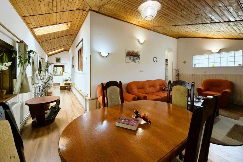 Casă individuală cu 3 camere cu Canalizare în Pucioasa