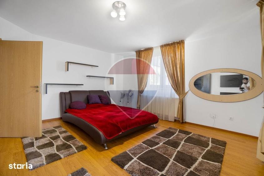 Casă cu 4 camere în Tractorul