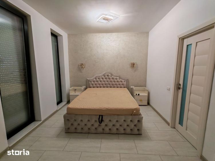 Casă cu 5 camere cu Teren 500 Mp în Agigea