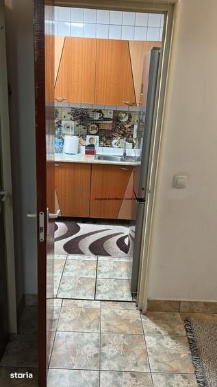 Apartament cu 3 camere decomandat în Berceni