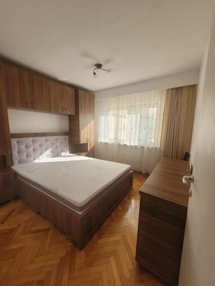 Apartament cu 2 camere decomandat în Valea Aurie