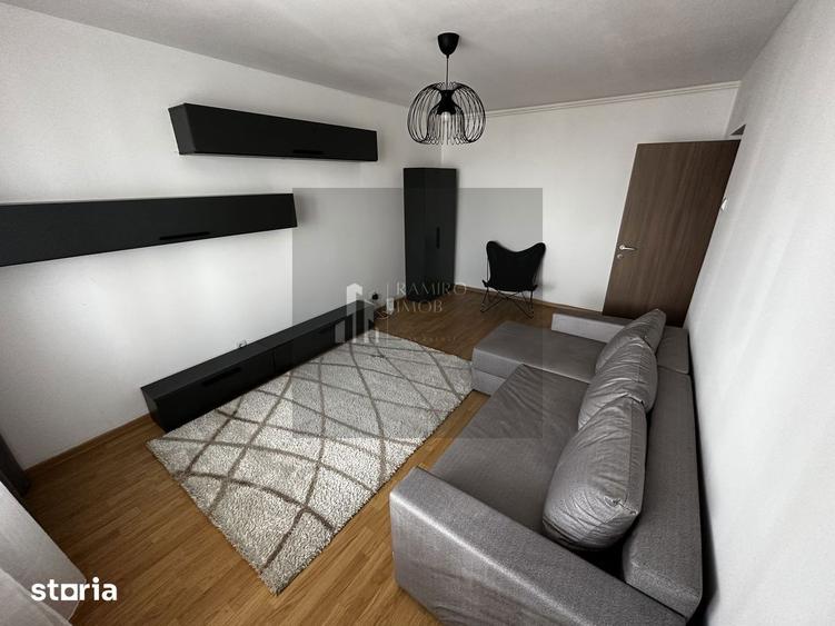 Apartament cu 3 camere decomandat, mobilat în Tineretului