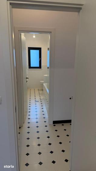 Proprietar vand apartament 2 camere (posibil 3) zona Pia?a Amzei - 11