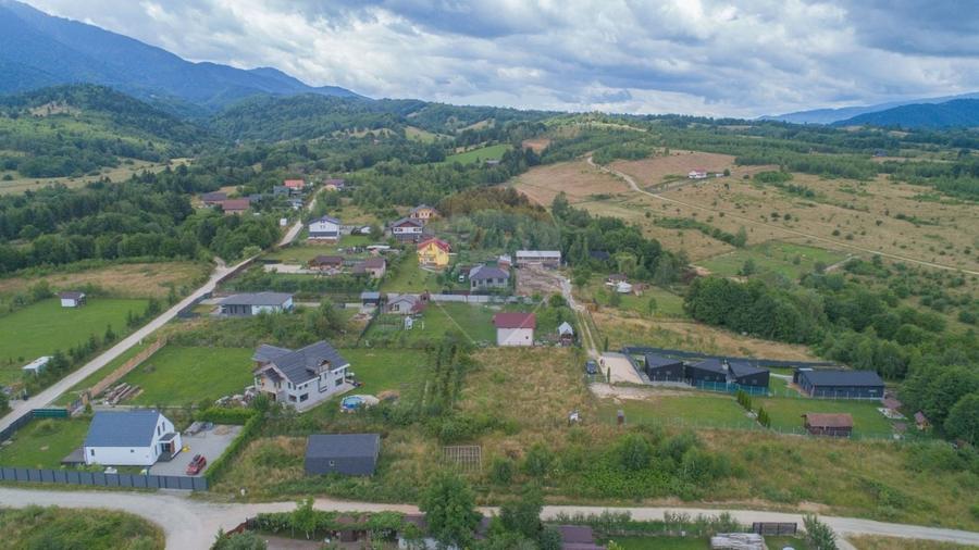 Teren Construcții intravilan de 1000 mp, în Glăjărie