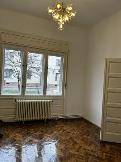Casă cu 3 camere în Ultracentral