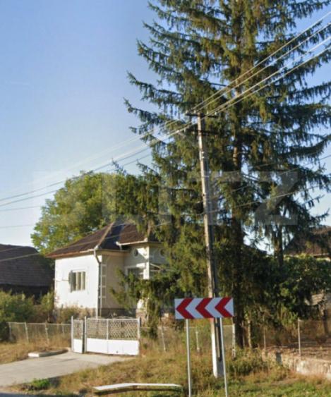 Casă cu 2 camere cu Teren 3400 Mp în Recea-Cristur