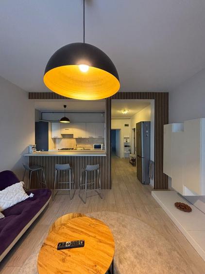 Apartament cu 2 camere semidecomandat în Aradului