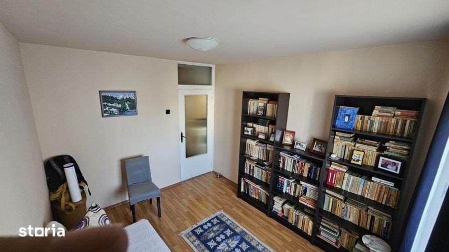 Apartament cu 3 camere în Dragoș Vodă