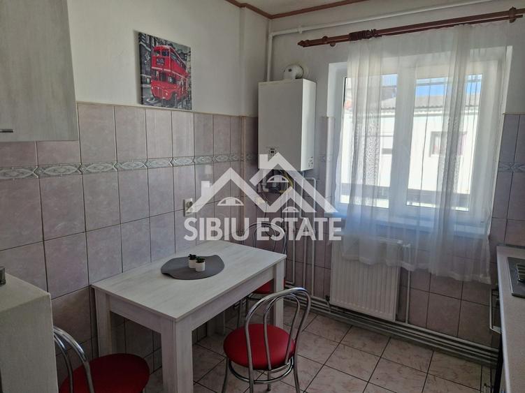 Apartament cu 2 camere decomandat, mobilat în Hipodrom 4
