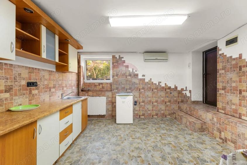 Casă cu 4 camere cu Teren 500 Mp în Podgoria