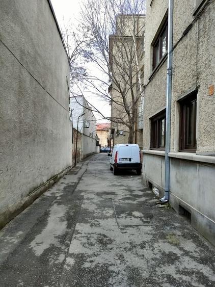 Apartament cu 4 camere semidecomandat, mobilat în Foișorul de Foc