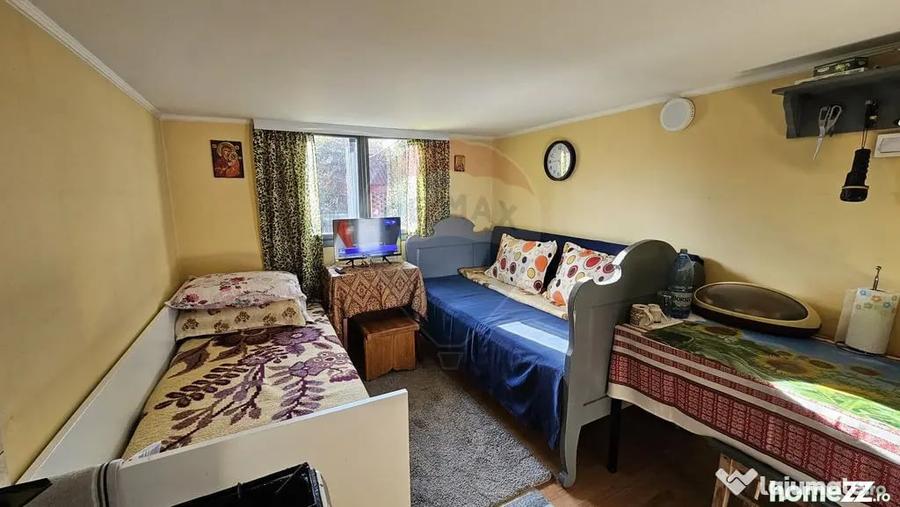 Casă cu 3 camere cu Teren 900 Mp în Cacica