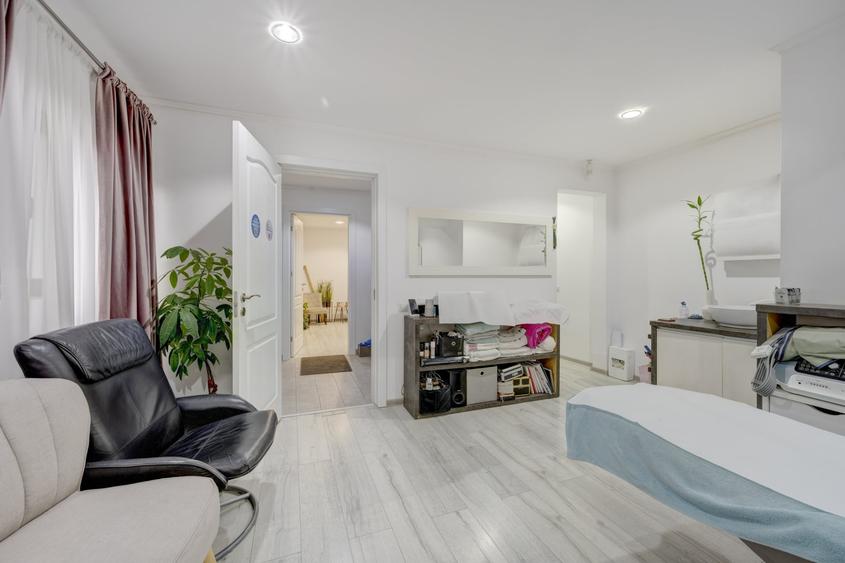 Apartament cu 2 camere decomandat în P-ța Universității
