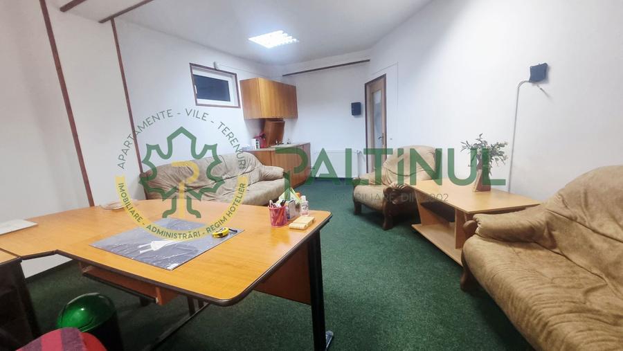 Birou, de 55 mp, în Central