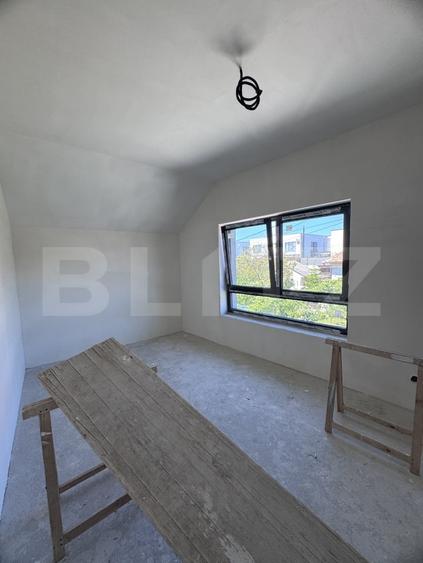 Duplex cu 6 camere cu Canalizare în Dâmbul Rotund