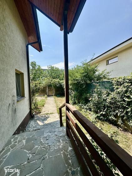 Casă cu 5 camere cu Teren 700 Mp în Titan
