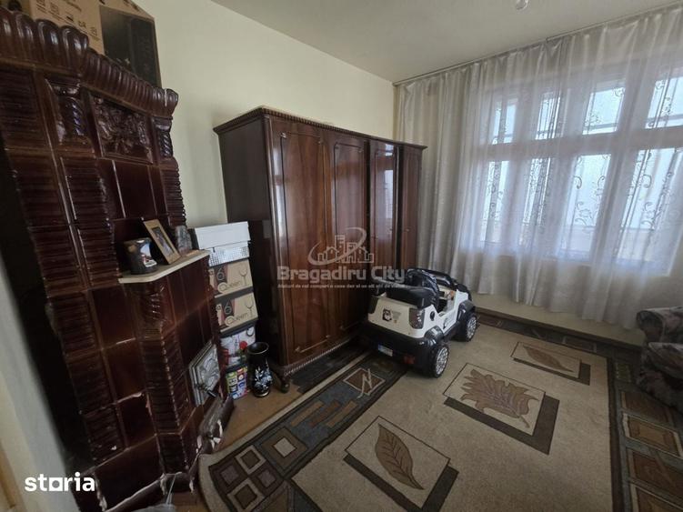 Casă cu 4 camere cu Teren 500 Mp în Central