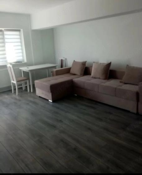 Garsonieră decomandată în Cerătu de Copăcioasa