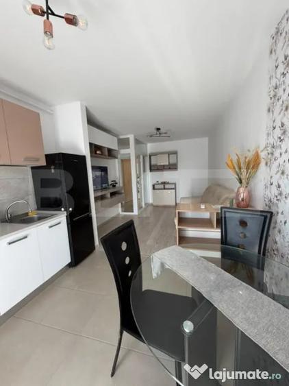 Inchiriez apartament- 3 camere, zona Maurer - 2