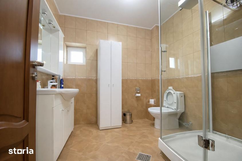Casă cu 5 camere cu Teren 1030 Mp în Miroslava