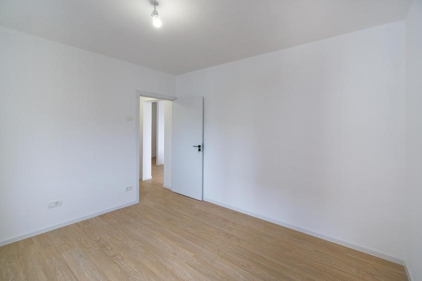 Apartament cu 2 camere decomandat în Baba Novac