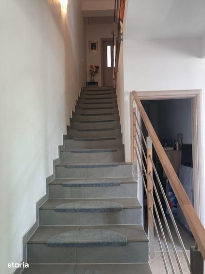 Casă cu 4 camere cu Teren 250 Mp în Crevedia