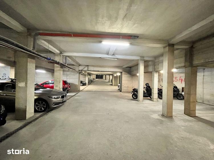 Apartament cu 4 camere decomandat în Andrei Mureșanu
