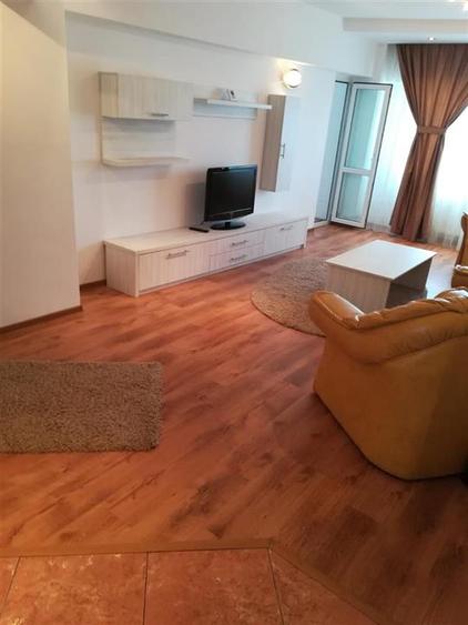 Apartament cu 3 camere decomandat în Ștefan cel Mare