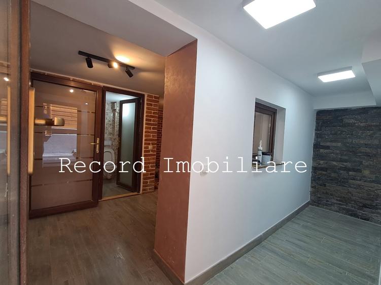 Duplex cu 6 camere cu Canalizare în Gruia