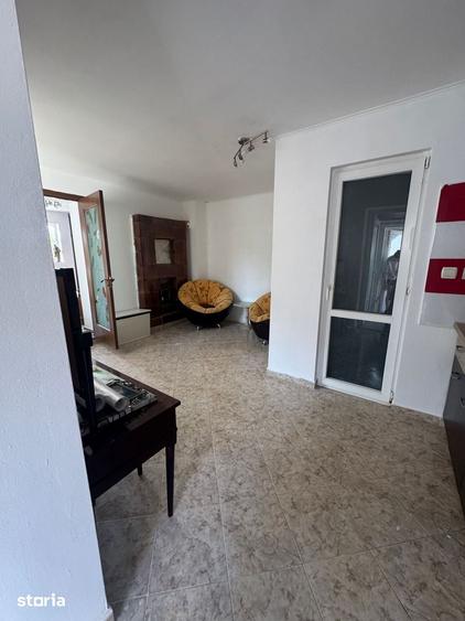 Casă cu 2 camere cu Teren 700 Mp în Central
