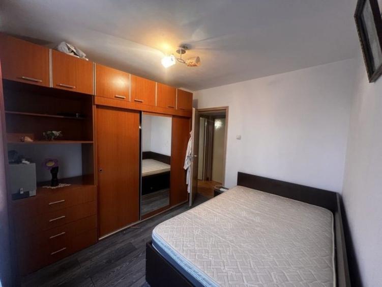 Apartament cu 3 camere decomandat în Iancului