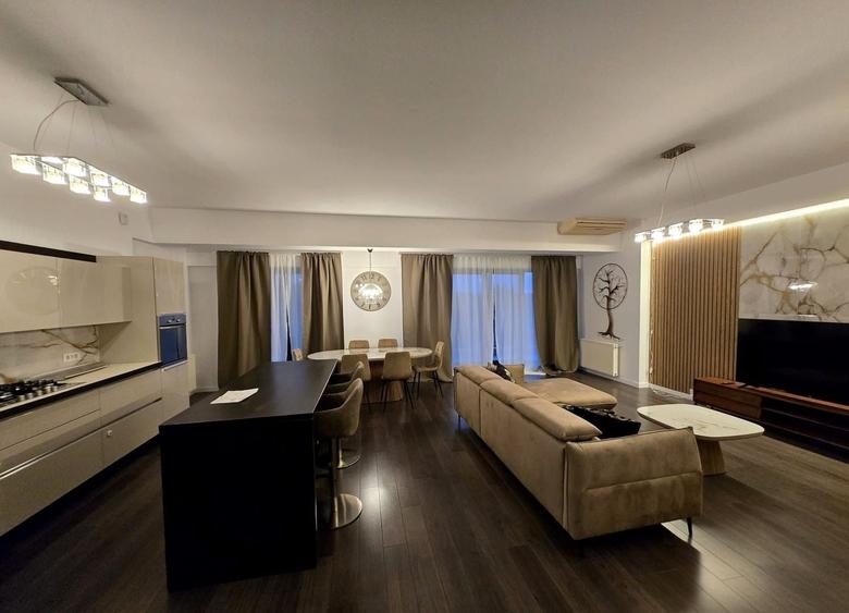 Apartament cu 4 camere, mobilat în Herăstrău