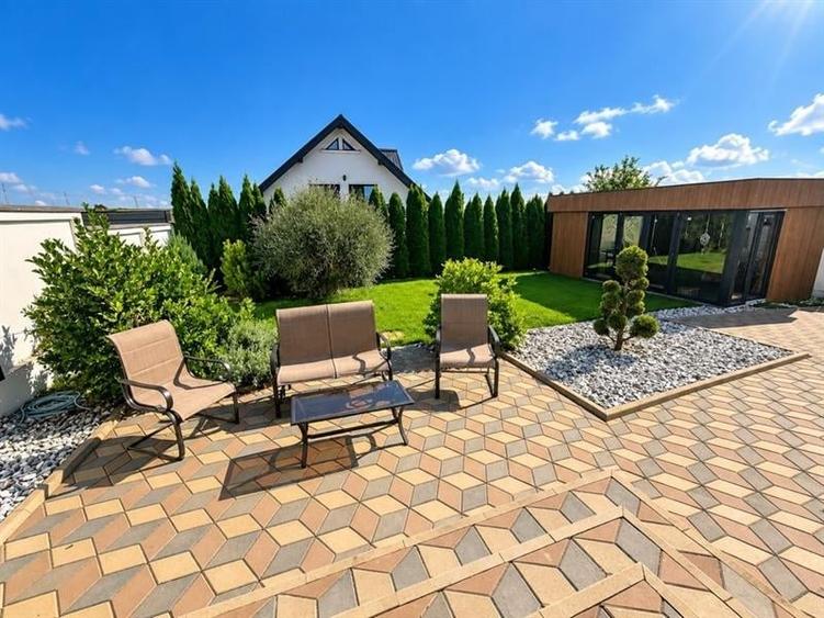 Casă individuală cu 4 camere cu Teren 500 Mp în Moara