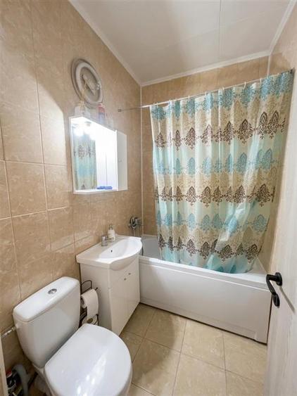 Apartament cu 3 camere decomandat în Rogerius