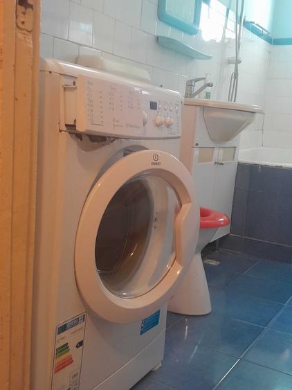 Garsonieră decomandată în Sud