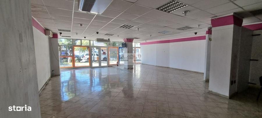 Spațiu comercial, de 220 mp, în Central
