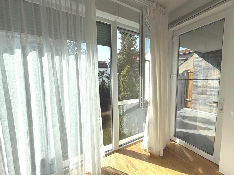 Apartament cu 2 camere semidecomandat, mobilat în Sisești
