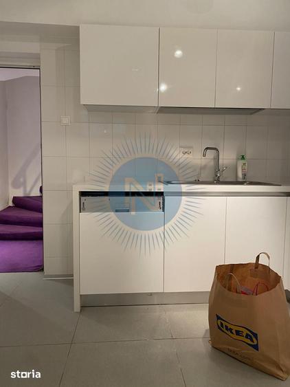 Apartament cu 5 camere decomandat în Cișmigiu