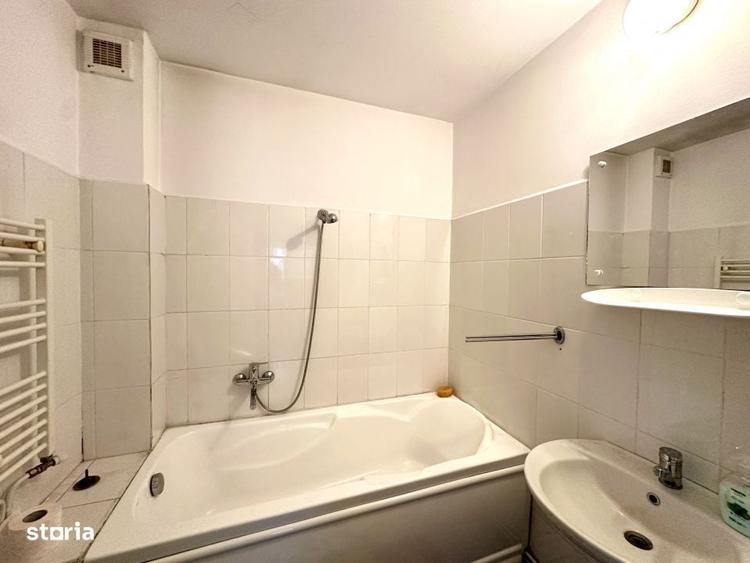 Casă cu 4 camere în Dâmbul Rotund