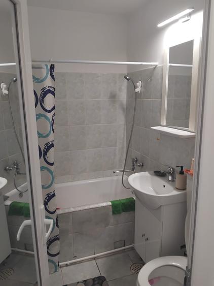 Apartament cu 2 camere decomandat în CET