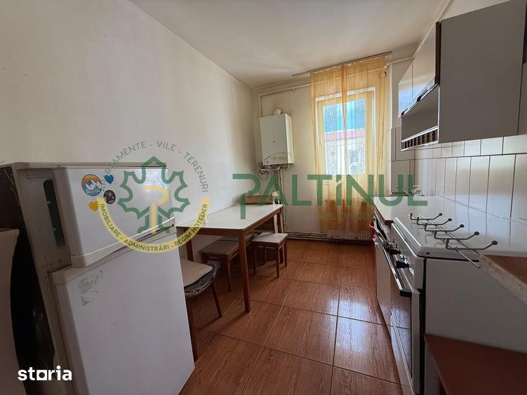 Apartament cu 2 camere semidecomandat în Vasile Aaron