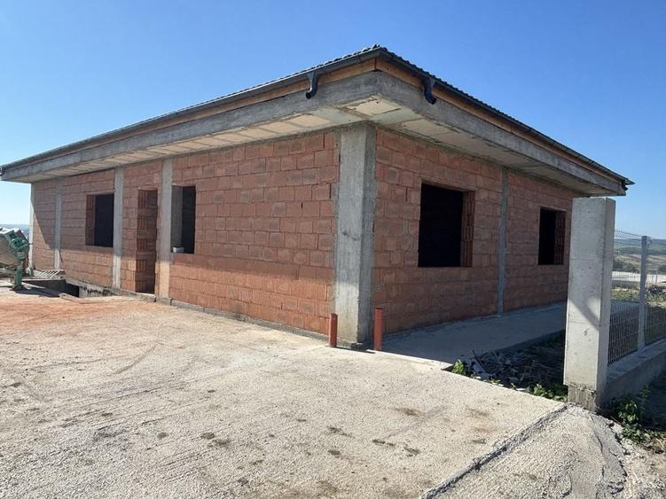 Casă cu 4 camere în Central