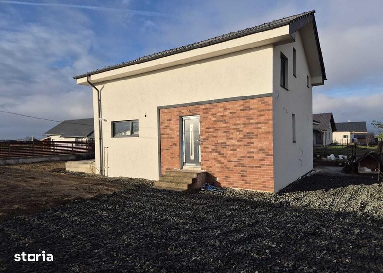 Casă cu 5 camere cu Teren 512 Mp în Jucu