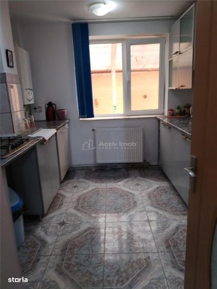 Casă cu 4 camere în Aurel Vlaicu