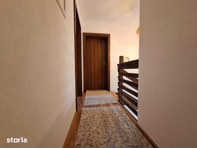 Casă cu 5 camere cu Teren 500 Mp în Giarmata